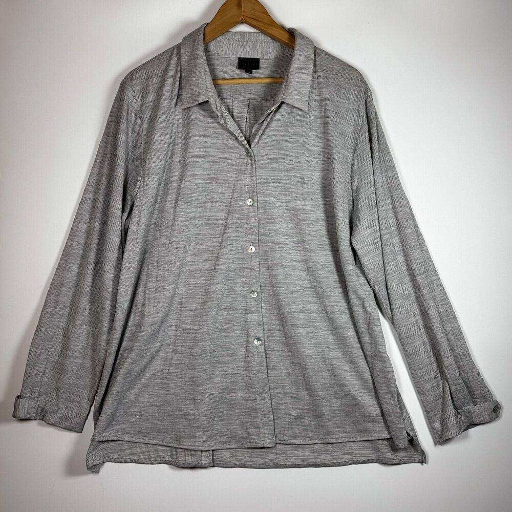 STAPLES Blouse Womens Extra Large Gray Microfiber Button Down Lightweight‎